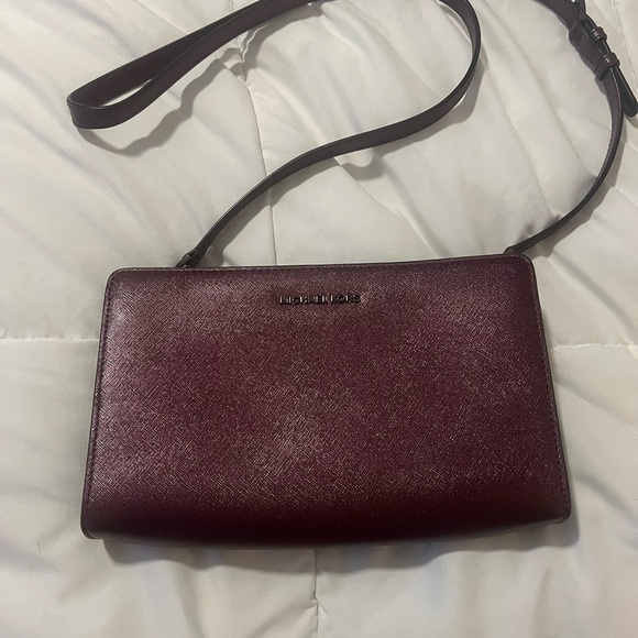 Michael Kors Plum Shimmer Crossbody Bag - Picture 1 of 2